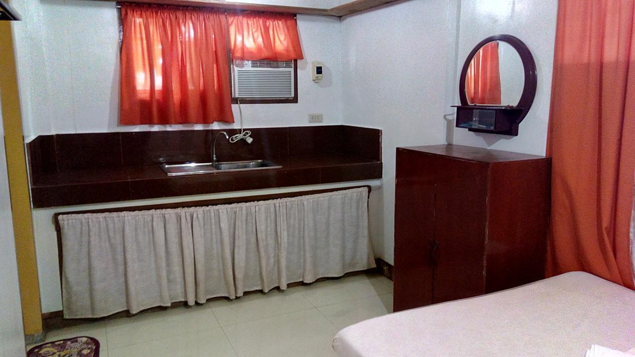 Peria Seafront Pensione Roxas  Exterior photo