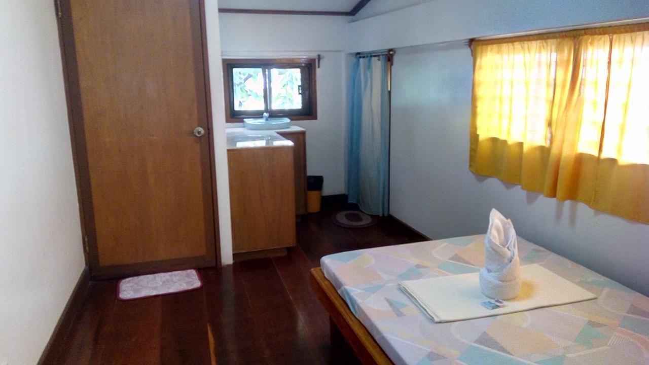 Peria Seafront Pensione Roxas  Exterior photo